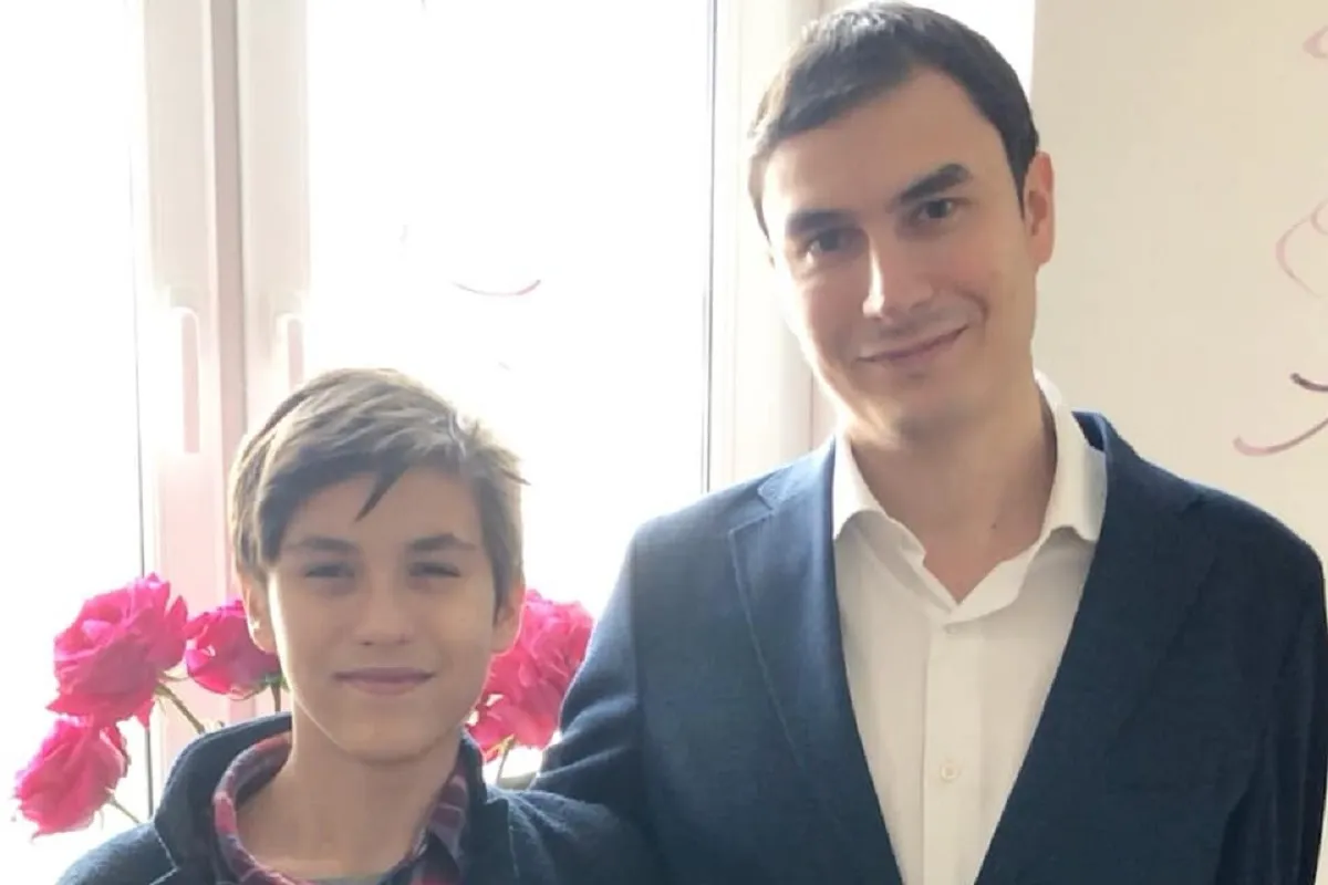 Умер 19-летний сын писателя Шаргунова и сценаристки Козловой