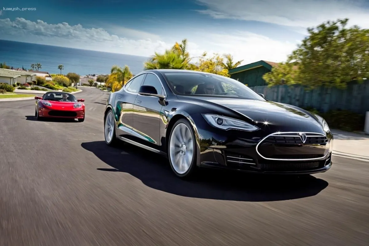 Tesla опубликовала данные о снижении числа ДТП у автомобилей с автопилотом