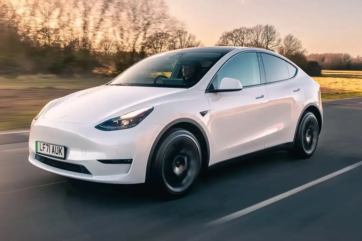Обновленная версия кроссовера Tesla Model Y не вызывает интереса у покупателей