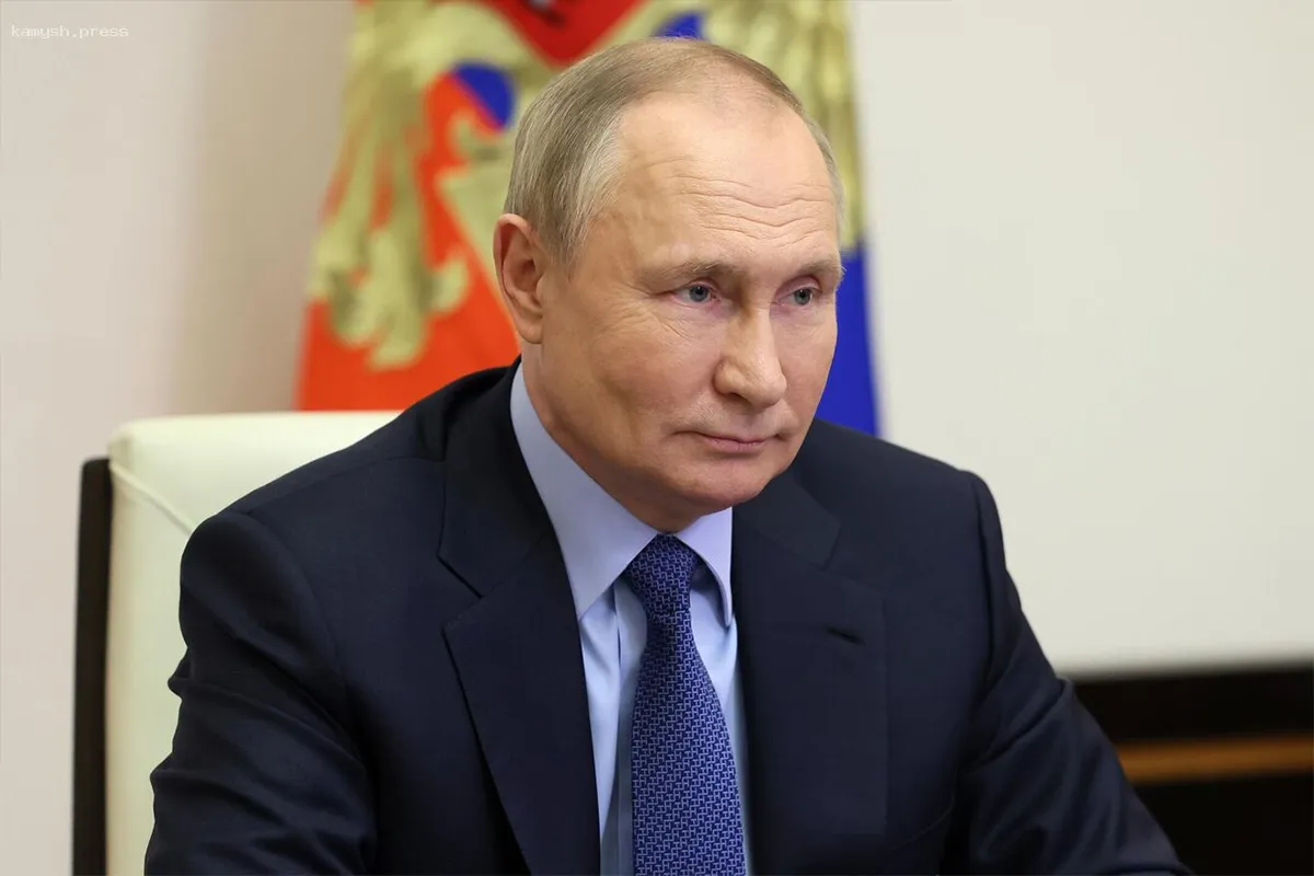 Путин вспомнил о своем опыте в КГБ