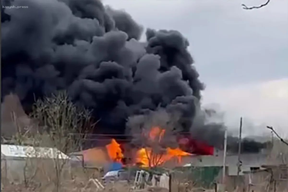 Масштабный пожар в районе Соловья Ключа под Владивостоком