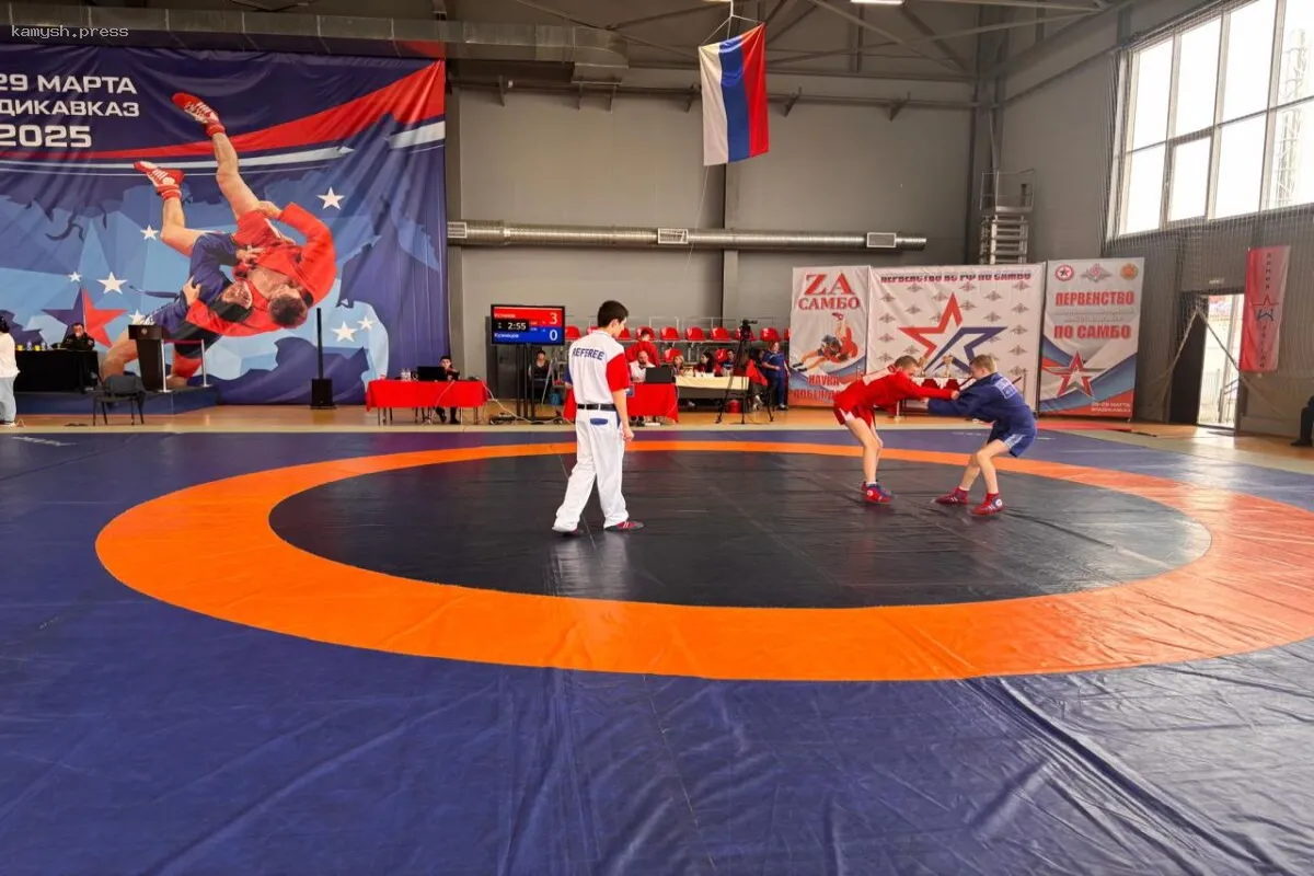 В Северной Осетии стартовало первенство по самбо среди учеников школ Минобороны