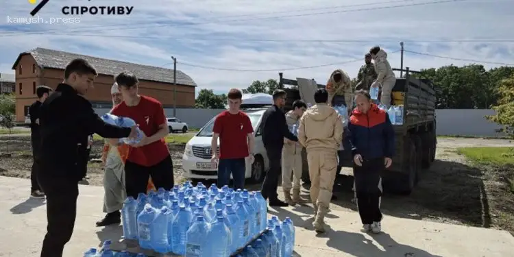 Окупанти в Донецьку використовують працю школярів та студентів для подолання гуманітарної кризи