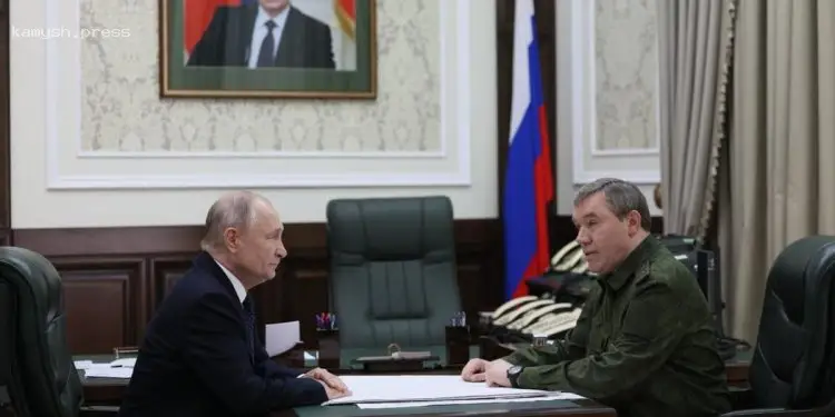 Путин обдумывает возможную отставку Герасимова из-за недостатка успехов на фронте – СМИ